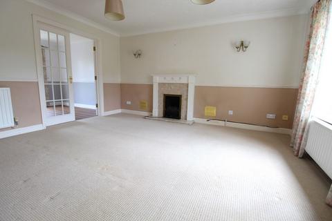 4 bedroom detached house for sale, Merlin Drive, Sandy