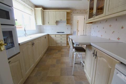 4 bedroom detached house for sale, Merlin Drive, Sandy