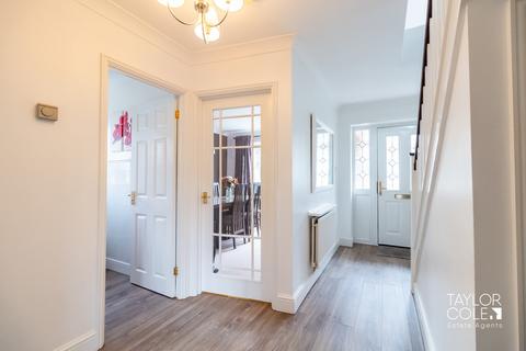 4 bedroom detached house for sale, Kensington Drive, Tamworth