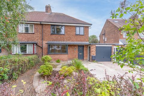 3 bedroom semi-detached house to rent, Manor Crescent, Knutsford