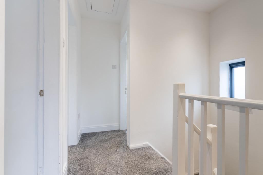 11 Manor Crescent-26