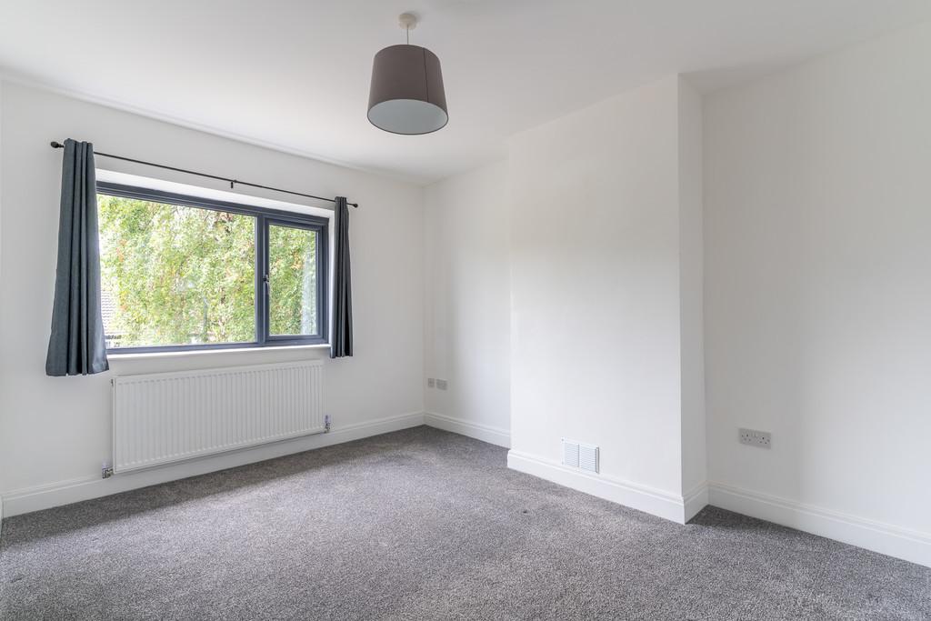 11 Manor Crescent-18