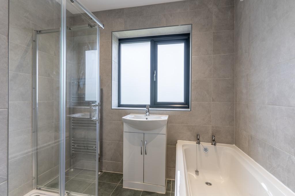 11 Manor Crescent-25