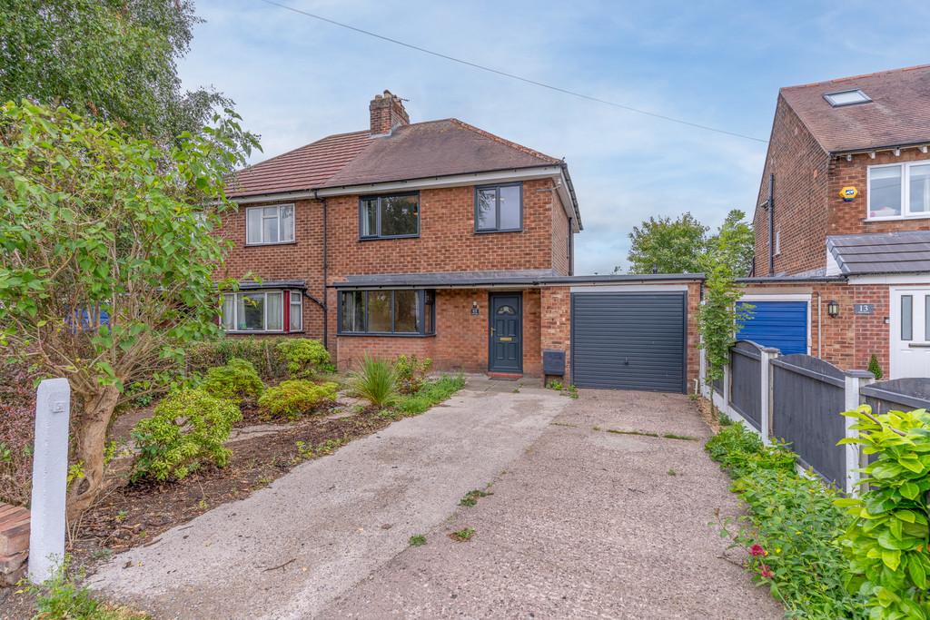 11 Manor Crescent-27