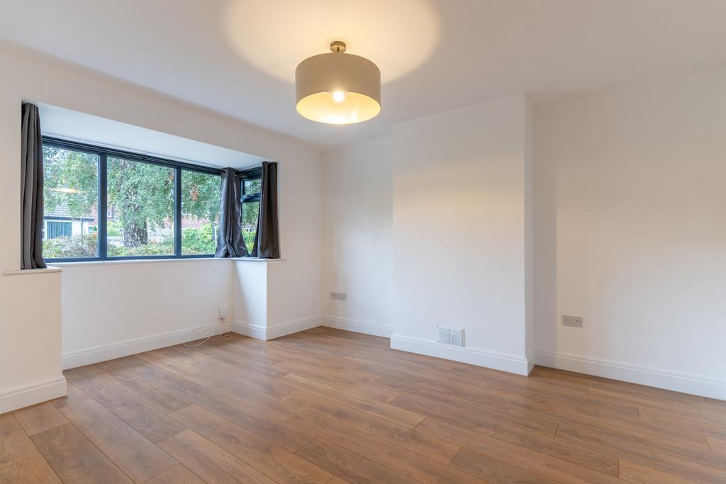 11 Manor Crescent-2