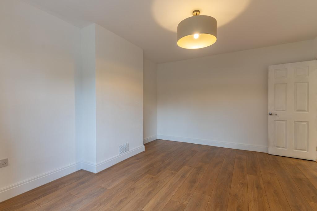 11 Manor Crescent-4
