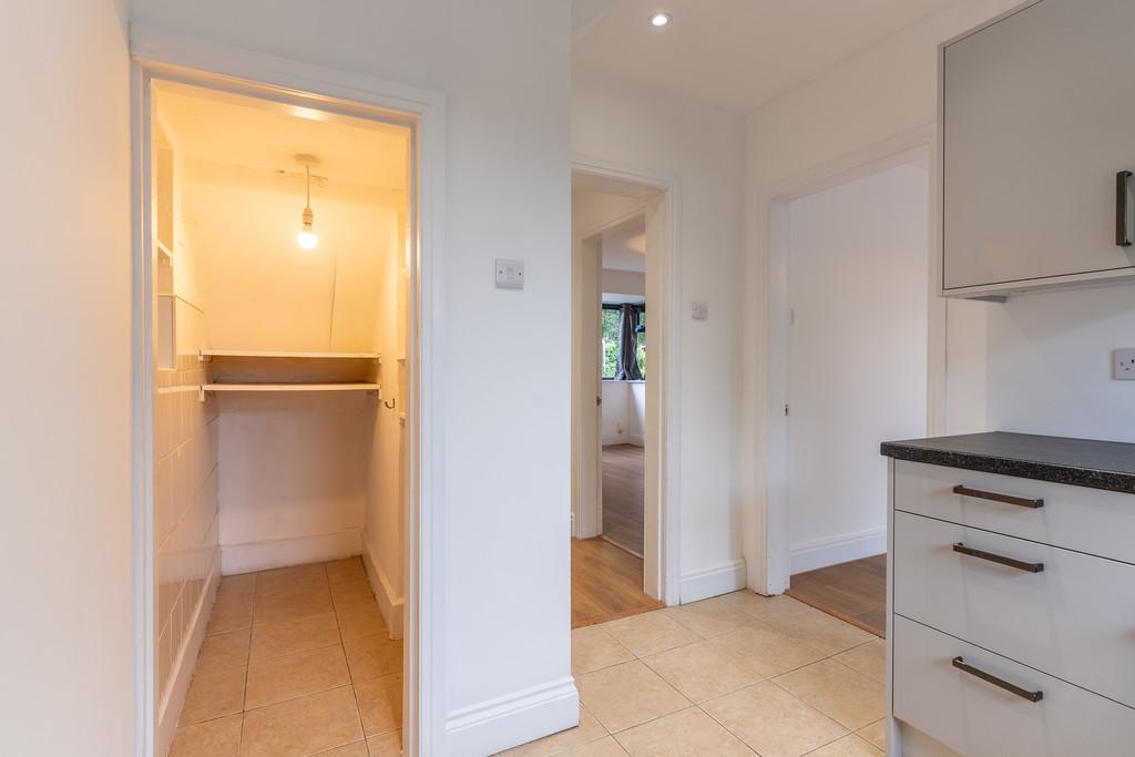 11 Manor Crescent-9