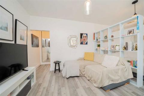 undefined, Boscombe Road, London W12
