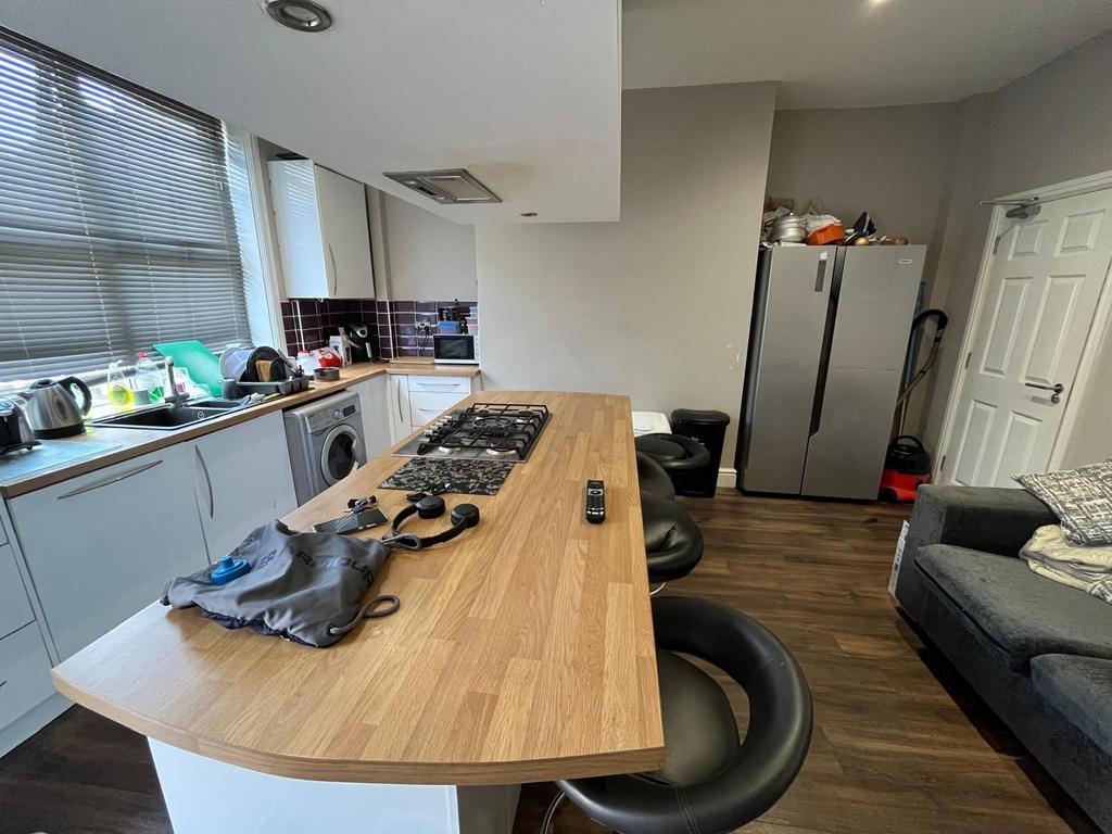 House in Leeds, Daisy Hill, Morley - View 2