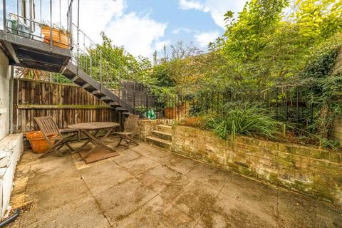 1 bedroom flat for sale, Caledonian Road, London N1