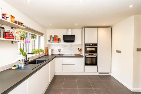 83 Auchingane, Edinburgh, EH10 7HU
