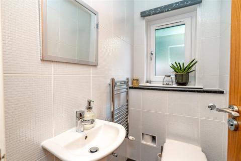 83 Auchingane, Edinburgh, EH10 7HU