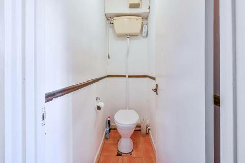 3 bedroom maisonette for sale, HACKNEY E8