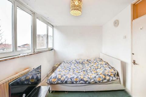 3 bedroom maisonette for sale, HACKNEY E8