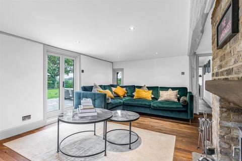 4 bedroom detached house for sale, Carneles Green, Broxbourne