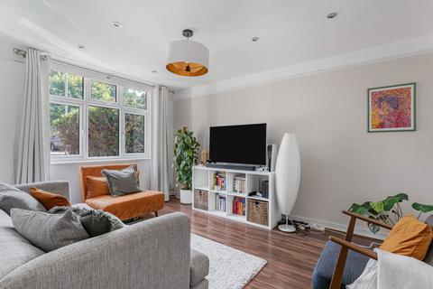 22 Mountbatten Close, London, SE19 1AP