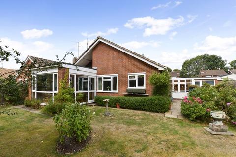 3 bedroom detached bungalow for sale, Summerlands, Cranleigh