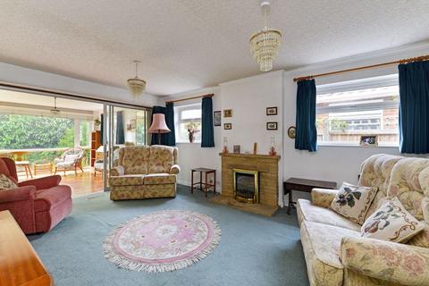 3 bedroom detached bungalow for sale, Summerlands, Cranleigh
