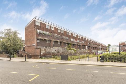 Ollerton Green, Bow, E3