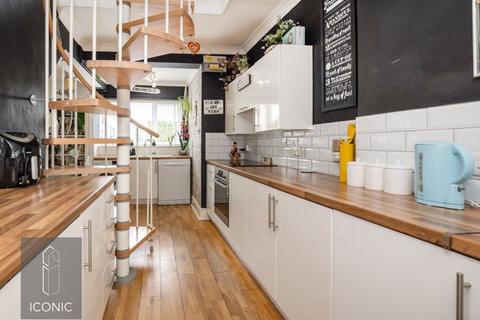 2 bedroom property for sale, Newmarket Street, Norwich