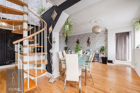 2 bedroom property for sale, Newmarket Street, Norwich