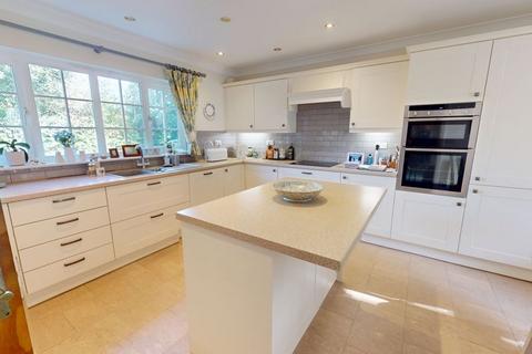 4 bedroom detached house for sale, 1 Bowring Park, Moretonhampstead, Devon