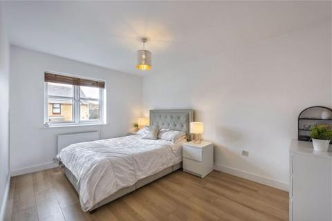 21 Trader Road, London, E6 6FR