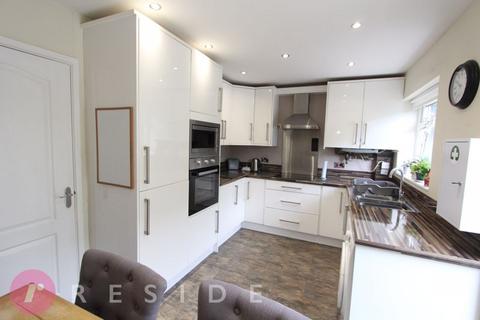 3 bedroom semi-detached house for sale, Melbourne Close, Rochdale OL11