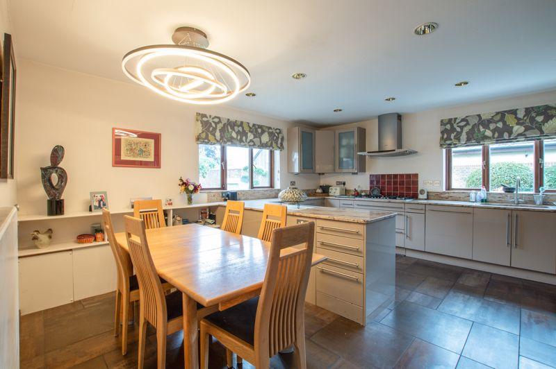 Kitchen dining room