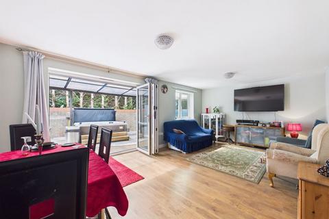3 bedroom detached house for sale, Perth, Stonehouse