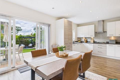 4 bedroom detached house for sale, Maythorne Close, Oldham OL4