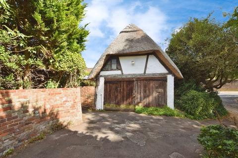 undefined, Main Road, Winterbourne Dauntsey        *VIDEO TOUR*