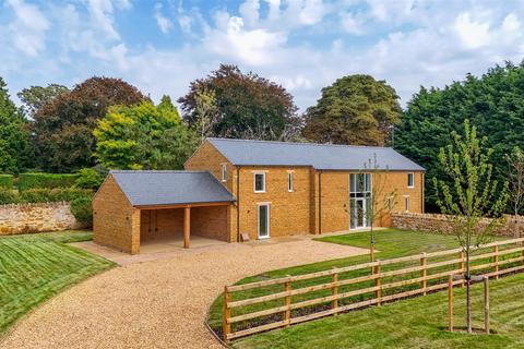 15B Main Road, Duston, Northampton