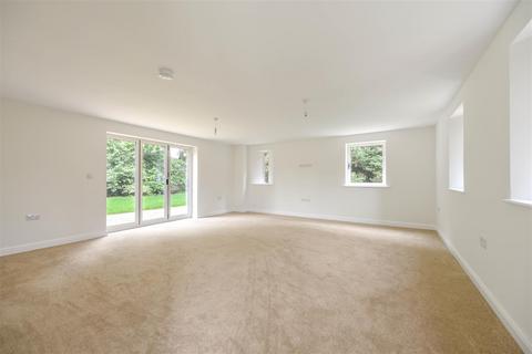 4 bedroom detached house for sale, 15B Main Road, Duston, Northampton