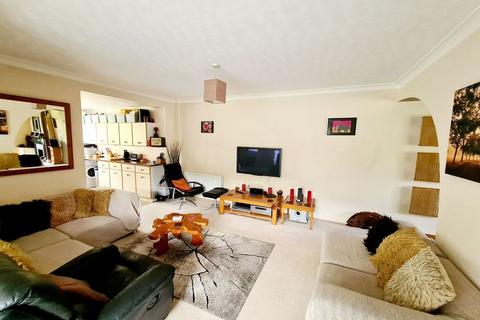 13 Dawnay Road, Bookham, Leatherhead, KT23 4PE