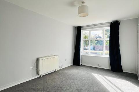 2 bedroom terraced house to rent, Kempton Grove, Gloucestershire GL51