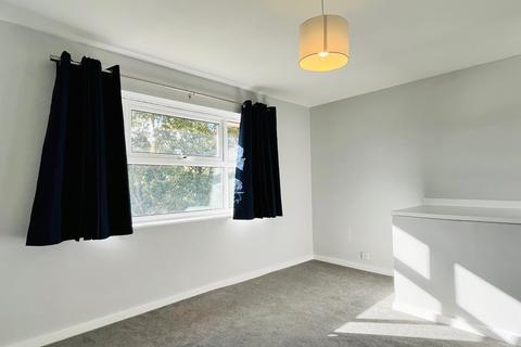2 bedroom terraced house to rent, Kempton Grove, Gloucestershire GL51