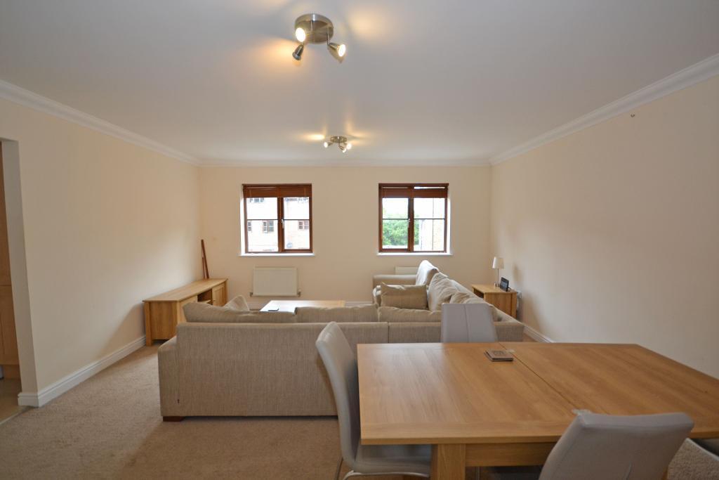 Living/Dining Area