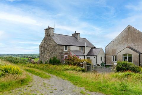 undefined, Mynydd Bodafon, Llannerch-y-Medd, Isle of Anglesey, LL71