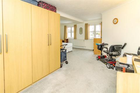 1 bedroom apartment for sale, Hamilton Court (Leighton Buzzard), Leighton Buzzard LU7
