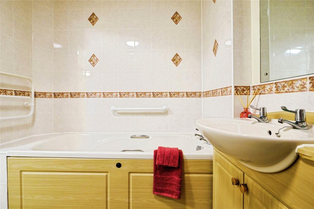Bath/Wet Room