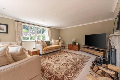 Little Perrow Old Road, Buckland, Betchworth, RH3 7DY