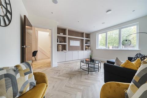 4 bedroom detached house for sale, Barfield Road, Bromley