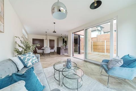 4 bedroom detached house for sale, Barfield Road, Bromley