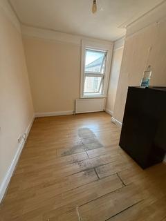 undefined, Room 5