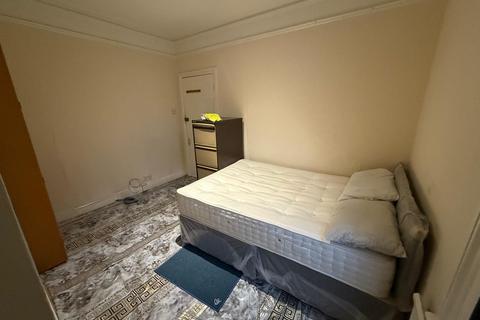 undefined, Room 5