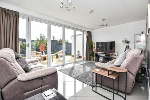 4 bedroom detached house for sale, Leicester Square, Crossgates, Leeds, West Yorkshire