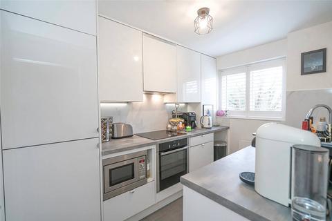 2 bedroom apartment for sale, Caroline Close, London, N10