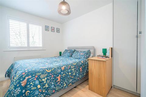 2 bedroom apartment for sale, Caroline Close, London, N10