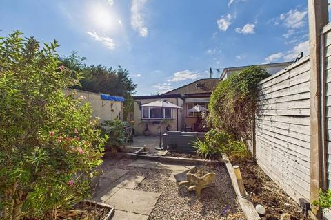 4 bedroom semi-detached house for sale, Larks Rise, Chesham, HP5